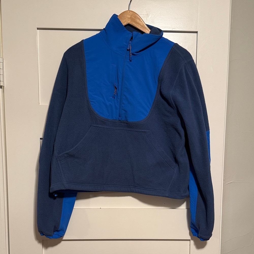 Lululemon Athletica Blue and Gray Fleece Pullover